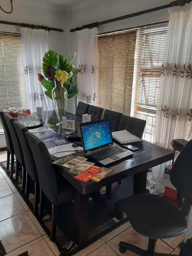 קייפטאון Turning Point Bed & Breakfast מראה חיצוני תמונה