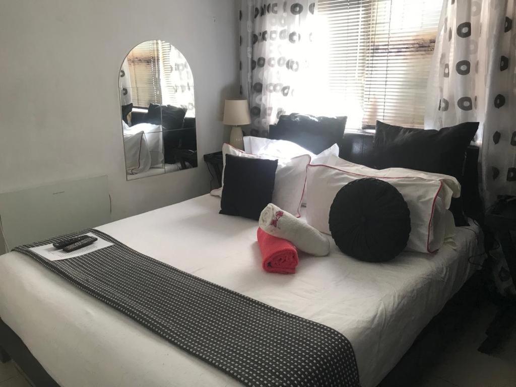 קייפטאון Turning Point Bed & Breakfast מראה חיצוני תמונה